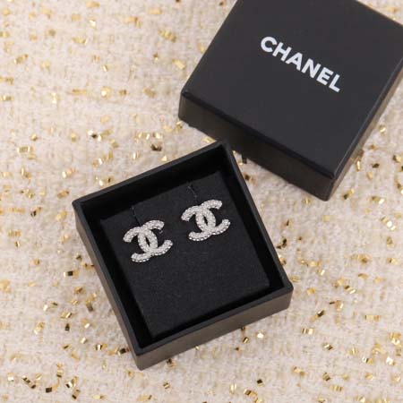 2025年9月25日入荷新品Chanelピアスギフト/誕生日/記念品/アクセサリーxin工場