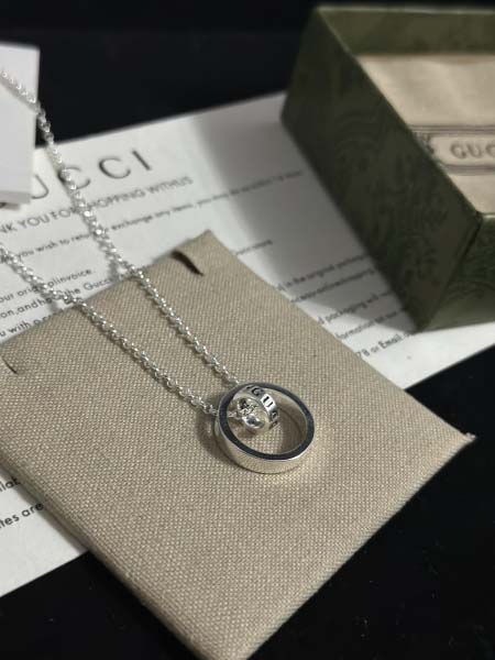 2025年9月25日入荷新品Gucciネックレスギフト/誕生日/記念品/アクセサリーxin工場