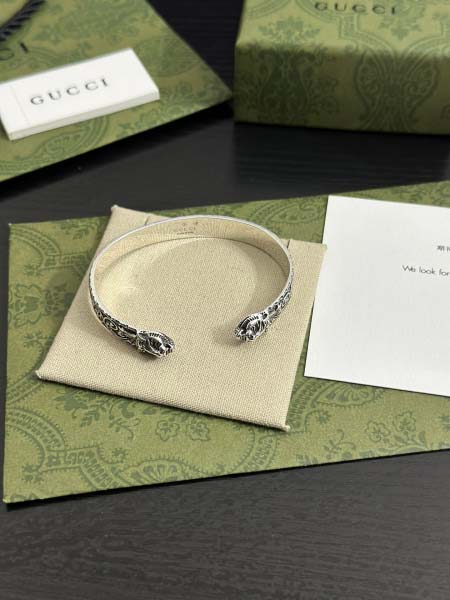 2025年9月25日入荷新品Gucci腕輪/ブレスレットギフト/誕生日/記念品/アクセサリーxin工場