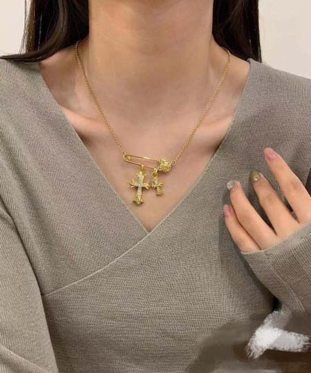 2025年9月25日入荷新品Chrome hearts十字架 ネックレスギフト/誕生日/記念品/アクセサリーxin工場