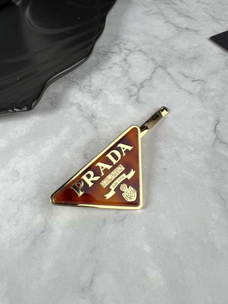 2025年9月25日入荷新品Pradaヘアピンギフト/誕生日/記念品/アクセサリーxin工場