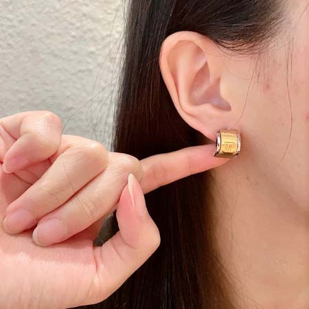 2025年9月25日入荷新品Chanelピアスギフト/誕生日/記念品/アクセサリーxin工場