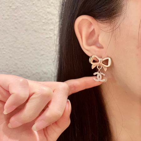 2025年9月25日入荷新品Chanelピアスギフト/誕生日/記念品/アクセサリーxin工場
