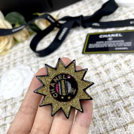 2025年9月25日入荷新品Chanelブローチギフト/誕生日/記念品/アクセサリーxin工場