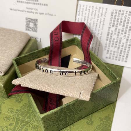 2025年9月26日入荷新品Gucci 腕輪/ブレスレットギフト/誕生日/記念品/アクセサリーxin工場