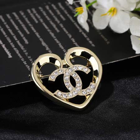 2025年9月26日入荷新品CHANELブローチギフト/誕生日/記念品/アクセサリーxin工場