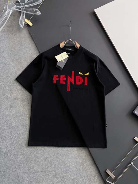 2025年9月1日入荷 新作Fendi半袖 tシャツ高級なプ...