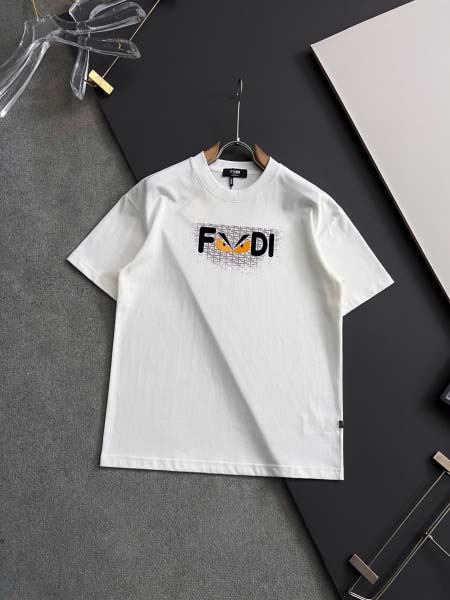 2025年9月2日入荷 新作Fendi半袖 tシャツ高級なプ...