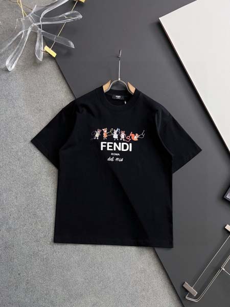 2025年9月2日入荷 新作Fendi半袖 tシャツ高級なプ...