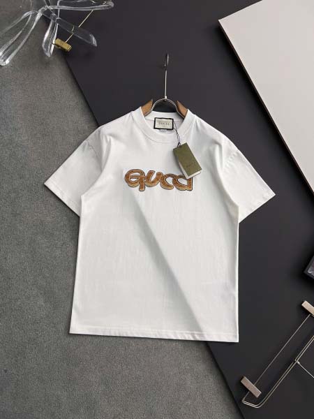 2025年9月2日入荷 新作Gucci半袖 tシャツ高級なプ...