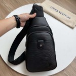 2025年9月4日入荷新作Louis Vuitton/人気/本革/バッグ 人気 おすすめ 父の日 誕生日/ギフト プレゼント 結婚式男友達の誕生日プレゼント
