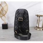 2025年9月4日入荷新作GUCCI/人気/本革/バッグ 人気 おすすめ 父の日 誕生日/ギフト プレゼント 結婚式男友達の誕生日プレゼント