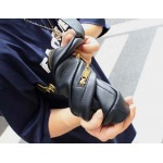 2025年9月4日入荷新作Gucci/人気/本革/バッグ 人気 おすすめ 父の日 誕生日/ギフト プレゼント 結婚式男友達の誕生日プレゼント