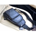 2025年9月4日入荷新作Versace /人気/本革/バッグ 人気 おすすめ 父の日 誕生日/ギフト プレゼント 結婚式男友達の誕生日プレゼント