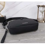 2025年9月5日入荷新作Burberry/人気/本革/バッグ 人気 おすすめ 父の日 誕生日/ギフト プレゼント 結婚式男友達の誕生日プレゼント