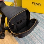 2025年9月5日入荷新作FENDI/人気/本革/バッグ 人気 おすすめ 父の日 誕生日/ギフト プレゼント 結婚式男友達の誕生日プレゼント