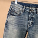 2025年9月24日入荷秋冬新作Versaceジーパン高級品/Su工場