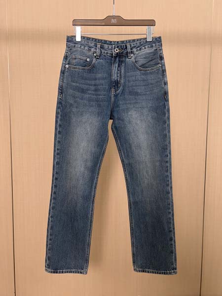 2025年9月24日入荷秋冬新作VALENTINOジーパン高...