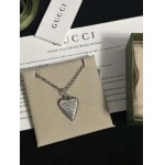 2025年9月25日入荷新品Gucciネックレスギフト/誕生日/記念品/アクセサリーxin工場