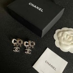 2025年9月25日入荷新品Chanelピアスギフト/誕生日/記念品/アクセサリーxin工場