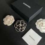 2025年9月25日入荷新品Chanelブローチギフト/誕生日/記念品/アクセサリーxin工場