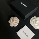 2025年9月25日入荷新品Chanelブローチギフト/誕生日/記念品/アクセサリーxin工場