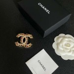 2025年9月25日入荷新品Chanelブローチギフト/誕生日/記念品/アクセサリーxin工場