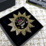 2025年9月25日入荷新品Chanelブローチギフト/誕生日/記念品/アクセサリーxin工場