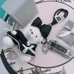 2025年9月25日入荷新品Dior キーホルダー ギフト/誕生日/記念品/アクセサリーxin工場