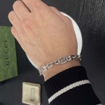 2025年9月26日入荷新品Gucci ネックレスギフト/誕生日/記念品/アクセサリーxin工場