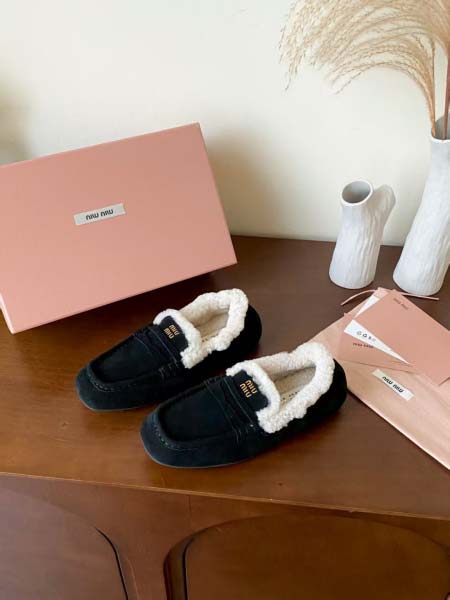 2025年10月22日入荷新作Miumiu女性用35-42靴人気商品★/誕生日プレゼント/高品質/SL工場