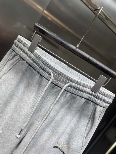 2025年10月26日入荷秋冬新作Balenciagaズボン高級品/MP工場