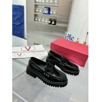 2025年10月22日入荷新作VALENTINO女性用35-42靴人気商品★/誕生日プレゼント/高品質/SL工場