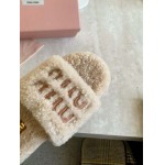 2025年10月22日入荷新作Miumiu女性用35-41靴人気商品★/誕生日プレゼント/高品質/SL工場