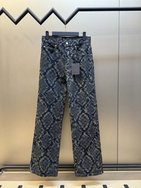 2025年10月28日秋冬新作Louis Vuittonジー...