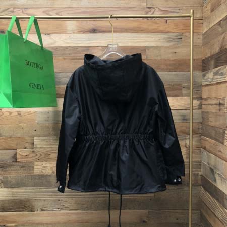 2025年11月17日秋冬新作Pradaジャケット高品質人気商品/QIU工場