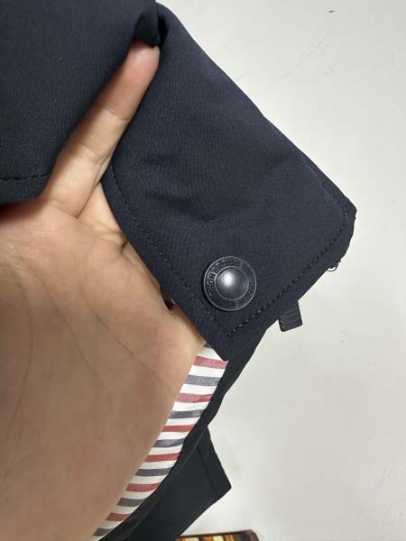 2025年11月17日秋冬新作Thom Browneダウンジャケット高品質人気商品/QIU工場