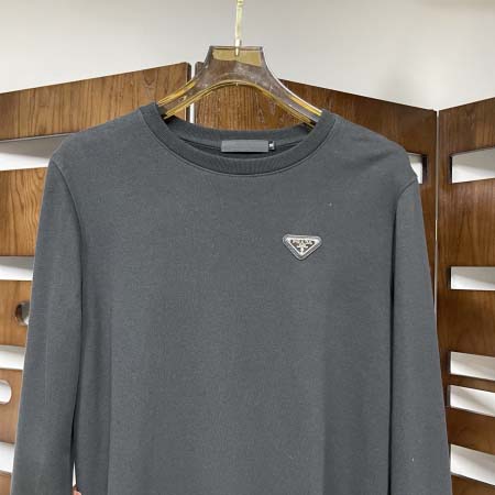 2025年11月17日秋冬新作Pradaスウェット高品質人気商品/QIU工場