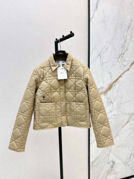 2025年11月18日入荷秋冬新作Dior ファッション/誕生日プレゼント/贈り物 can工場