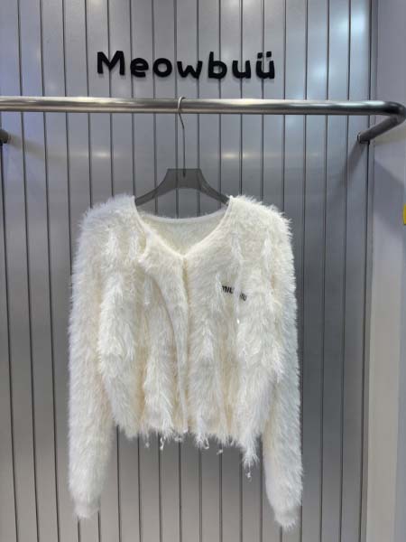 2025年11月18日入荷秋冬新作miumiuニット/セーター ファッション/誕生日プレゼント/贈り物 can工場