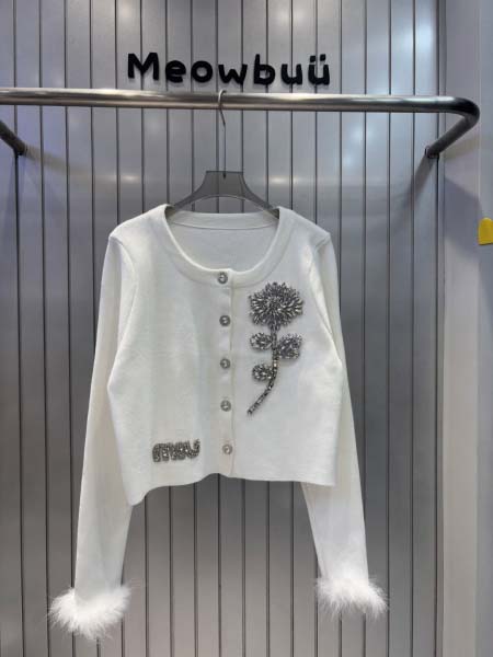 2025年11月18日入荷秋冬新作miumiu ファッション/誕生日プレゼント/贈り物 can工場