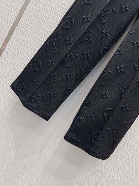 2025年11月20日入荷秋冬新作ルイヴィトジャケット ンファッション/誕生日プレゼント/贈り物 can工場