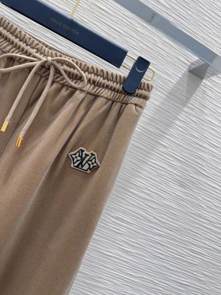 2025年11月20日入荷秋冬新作ルイヴィトンセットファッション/誕生日プレゼント/贈り物 can工場