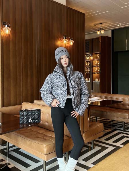 2025年11月21日入荷秋冬新作Dior 綿の服 ジャケットファッション/誕生日プレゼント/贈り物 can工場