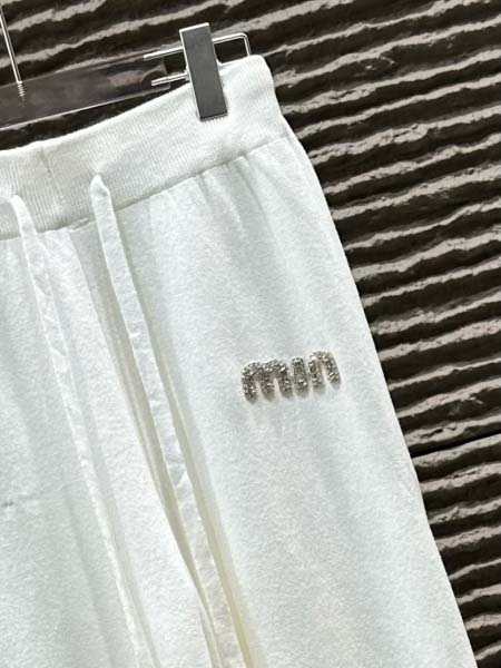 2025年11月24日入荷秋冬新作miumiuファッション/誕生日プレゼント/贈り物 can工場