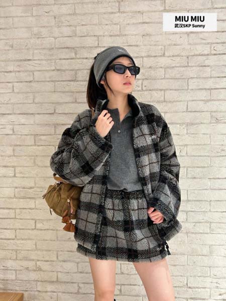 2025年11月24日入荷秋冬新作miumiuセット ファッション/誕生日プレゼント/贈り物 can工場