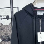 2025年11月3日秋冬新作Thom Browneパーカー高品質人気商品/LDF工場