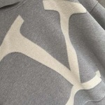 2025年11月3日秋冬新作VALENTINOパーカー高品質人気商品/LDF工場