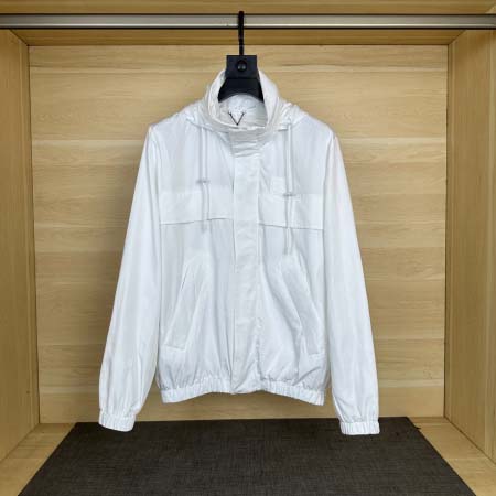 2025年11月4日秋冬新作Louis Vuittonジャケ...