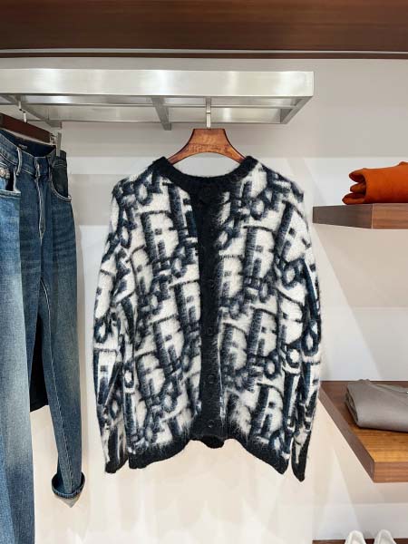 2025年11月7日秋冬新作Dior  ニットカーディガン ...